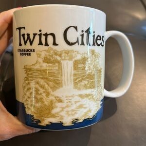 NWOT Starbucks 2012 Twin Cities mug 16oz